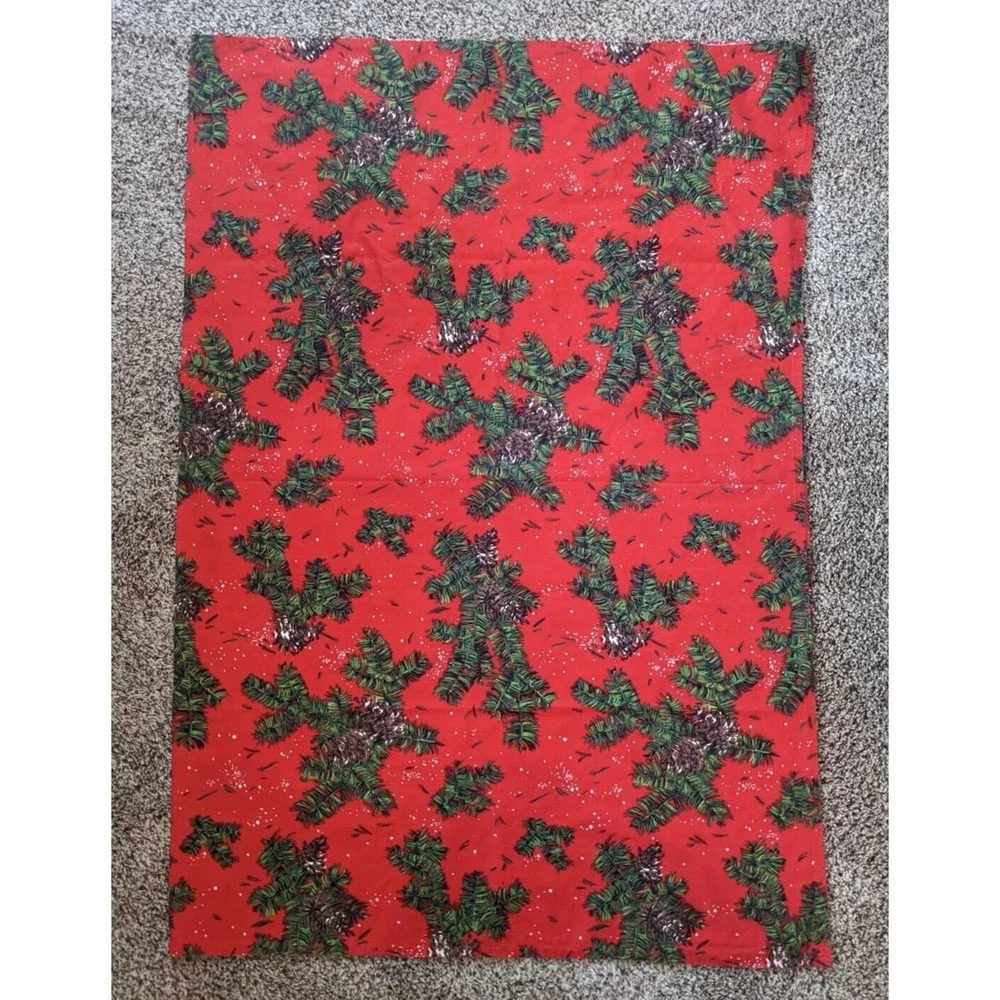 Vintage Mid Century Christmas Table Cloth Indian‎ Head Mills Fabric Snowy Pine